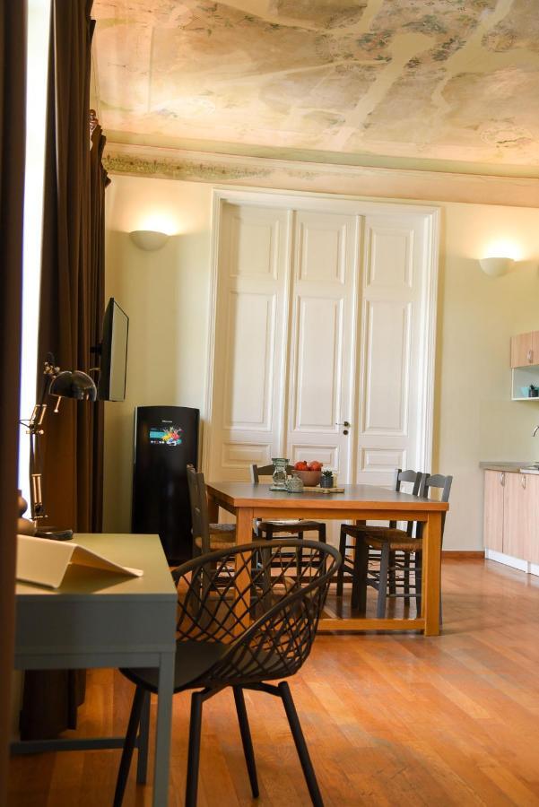 Neoclassical Athens Residence Luaran gambar